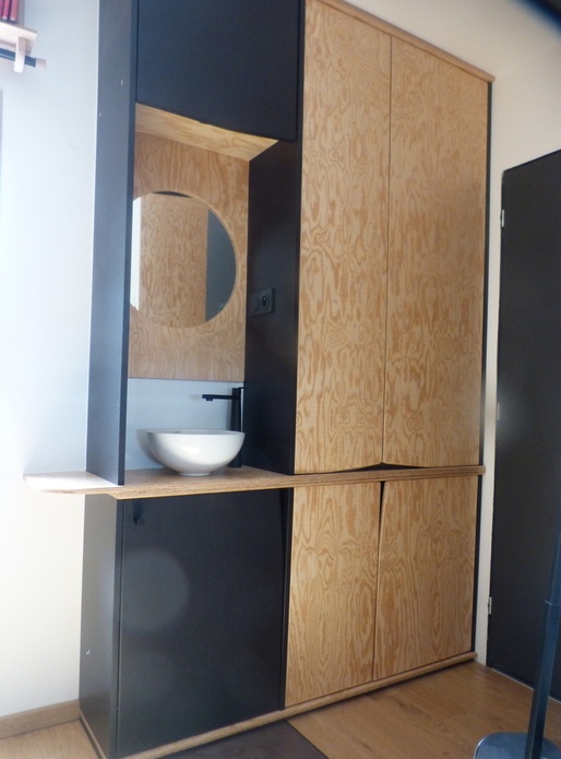 2 meubles dans une même chambre