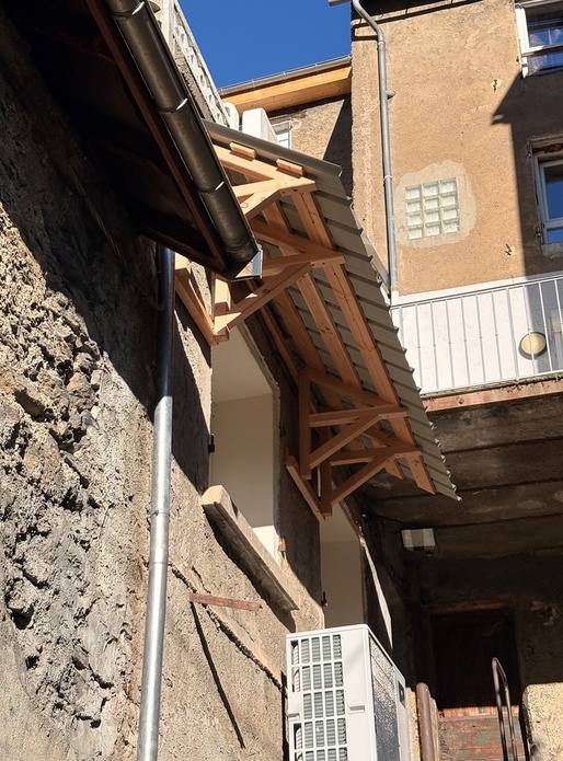 Fabrication et pose d’une marquise