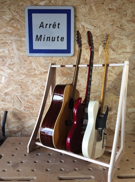 Stand/rack pour guitares
