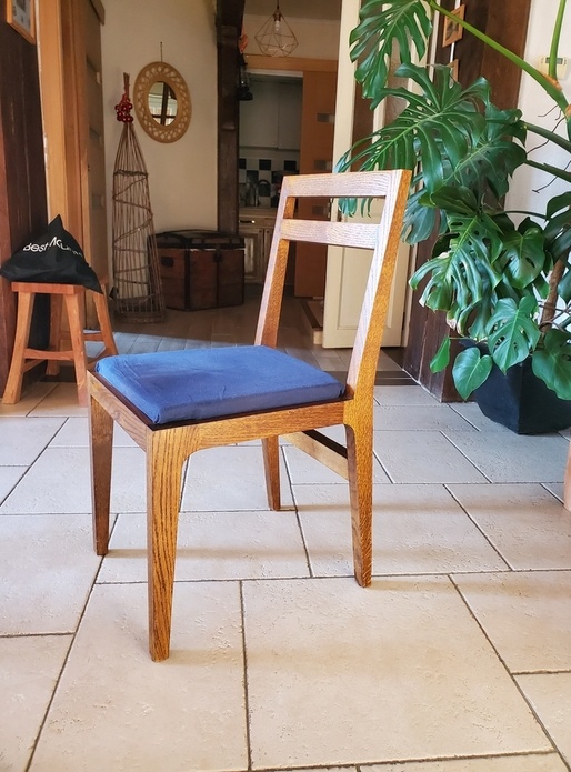 Chaise contemporaine