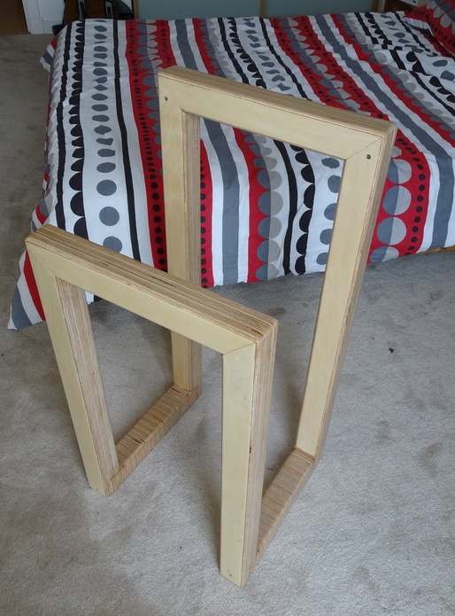 Valet en contre-plaqué