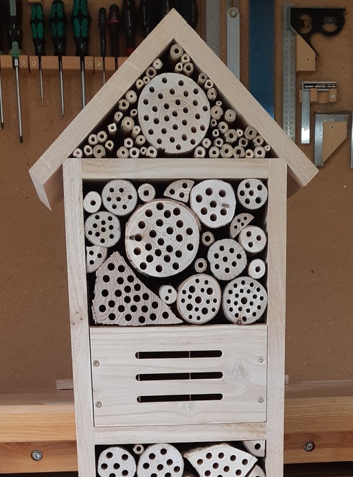 Hôtel à insectes n°4 - modèle vertical