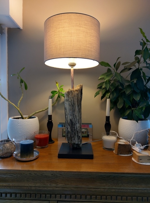 Lampe en bois flotté
