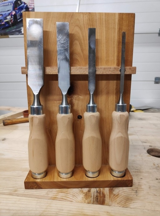 Un support aimanté pour mes ciseaux à bois