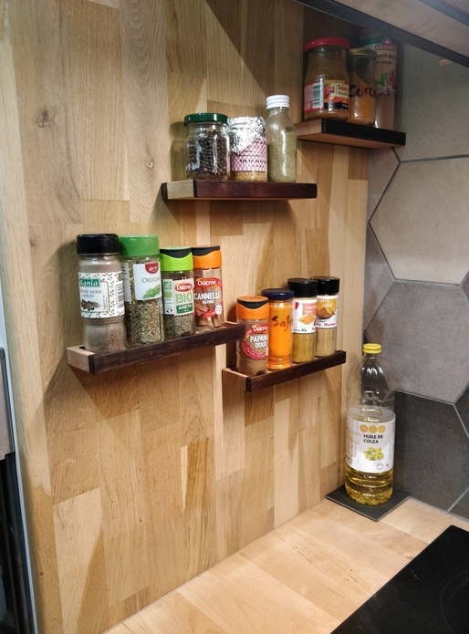 Étagères à épices flottantes