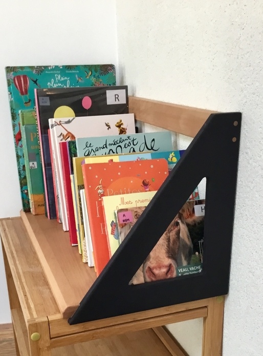 Bibliothèque enfant amovible.