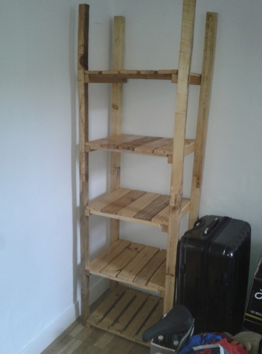 Étagère en palettes