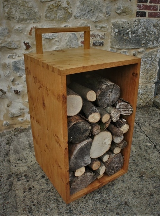 Chariot/rack à bûches.