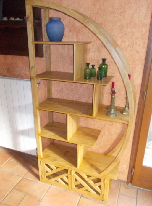 Etagère en forme de voile