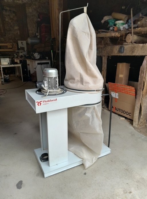 Aspirateur Robland D1500