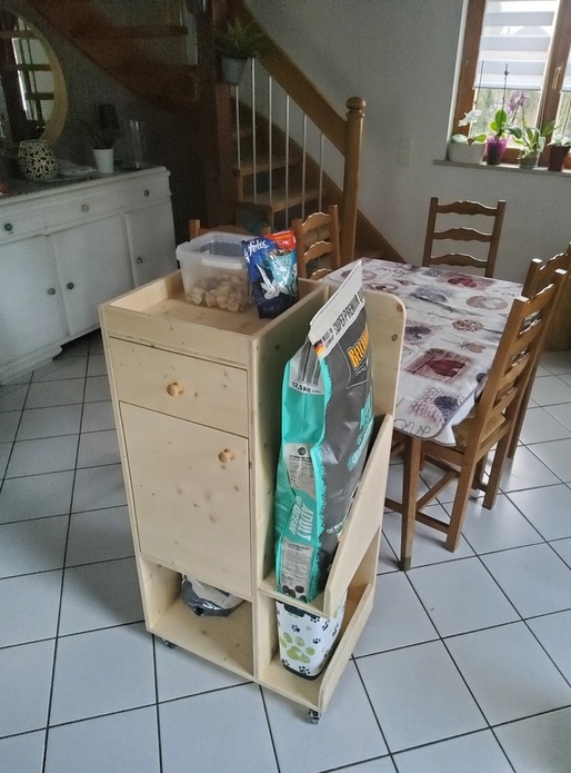 Petite "desserte" spéciale animaux ...