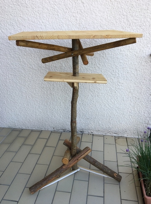 Table haute trépied