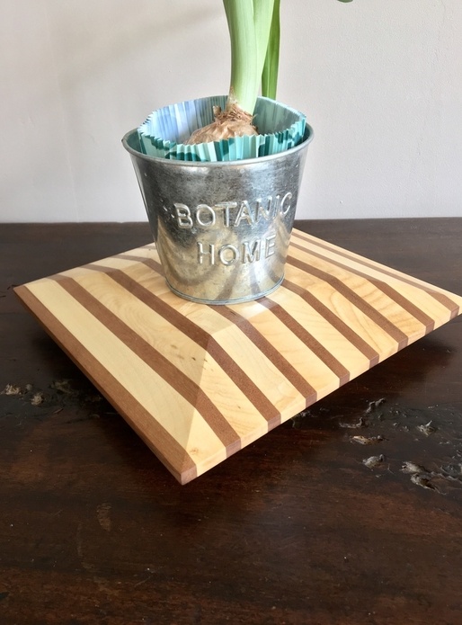 Objet Bois Non Identifié ou sous-pot ou socle de lampe