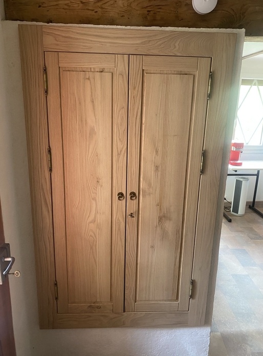 Porte de placard en chataîgnier