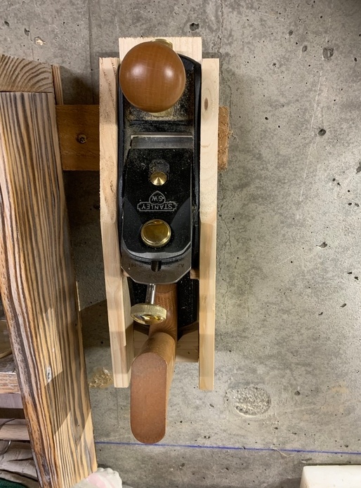 Support rabot monté sur French cleat