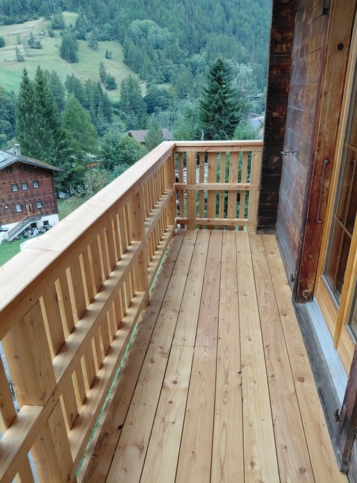 Balcon en mélèze