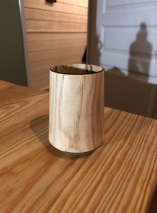 Petit pot au tour à bois