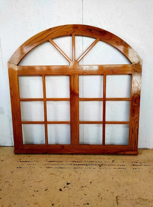 Fenêtre fixe cintrée