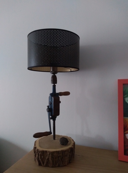 Lampe chignole à main