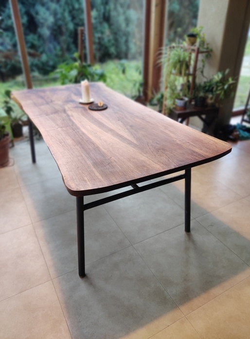 Une table youTubesque