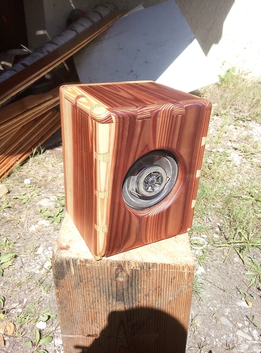 Enceinte en palette + test queue d'aronde