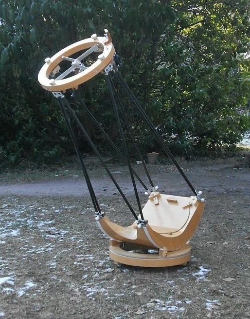 Un télescope ultraléger en composite multiplis et polystyrène extrudé