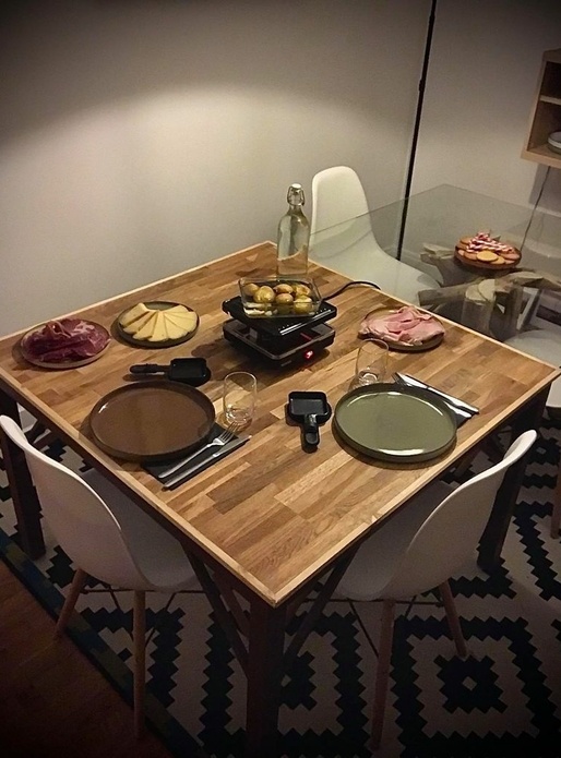 Table en bois de bout