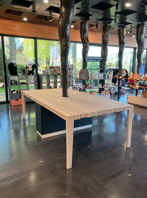 Une Grande Table d'Accueil pour l'Office de Tourisme de Vienne