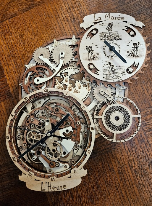 Horloge bois heure et marées