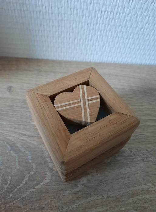 Première réalisation (écrin bague)