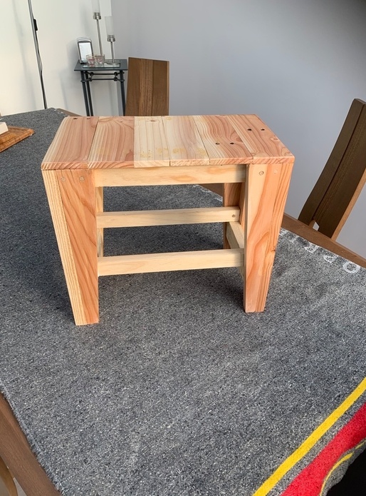 Petit banc pour ma petite-fille