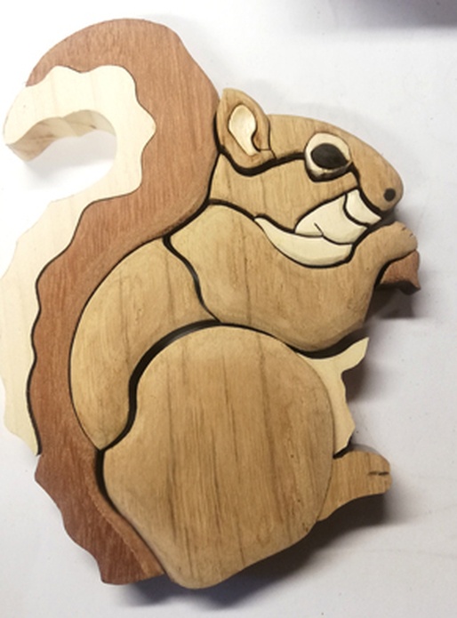 Écureuil en intarsia (nouveau modèle)