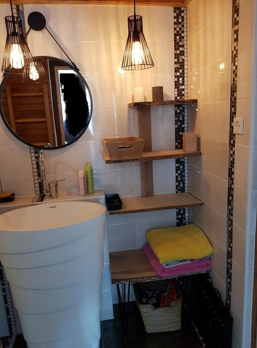 Etagère bois avec écorce