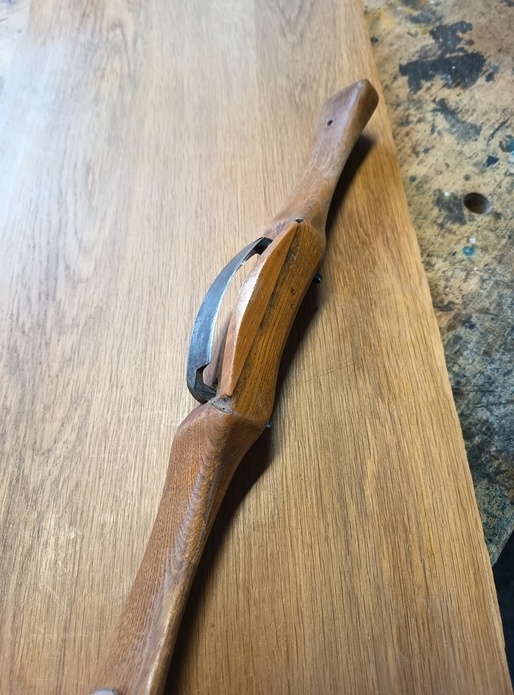 Wastringue galbée