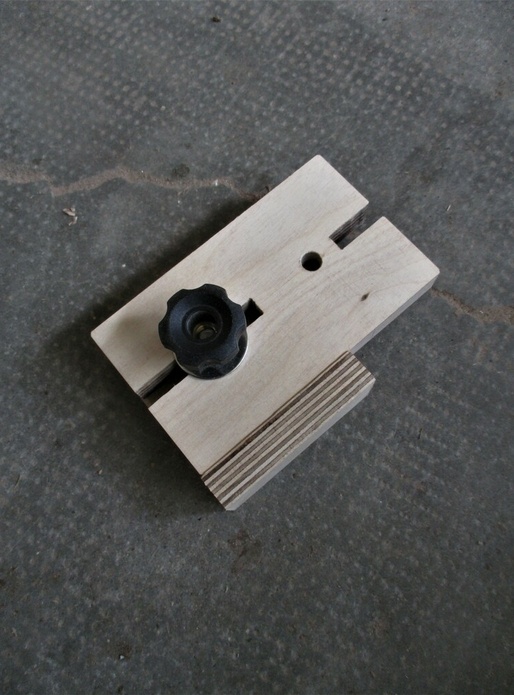 Le Gabarit de perçage  pour tourillons du pauvre