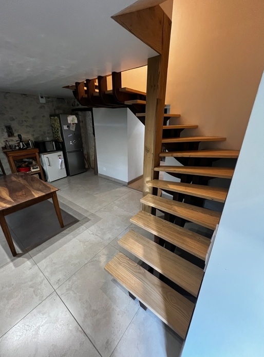 Escalier quart tournant double limon central