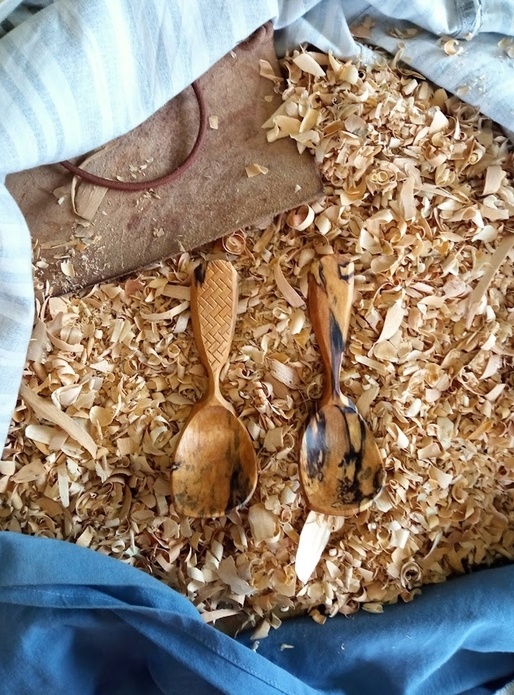 31 et 32 ème cuillères de 2023 : Cuillères en bouleau échauffé