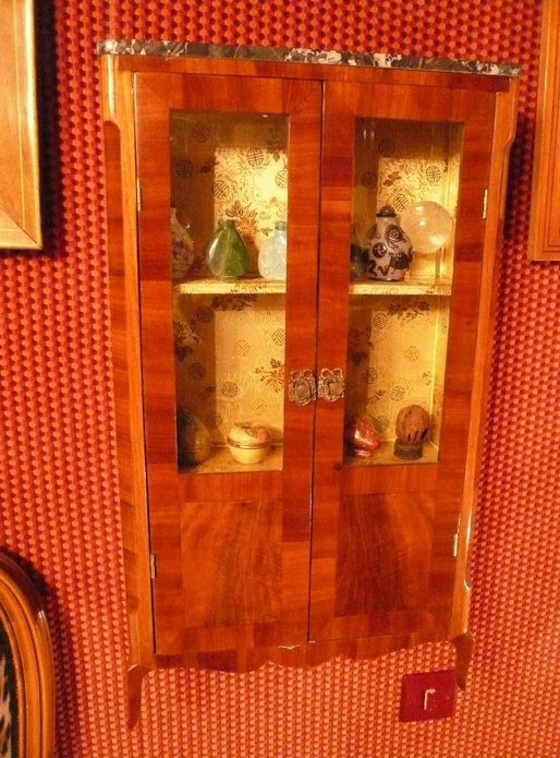 2 vitrines pour chinoiseries