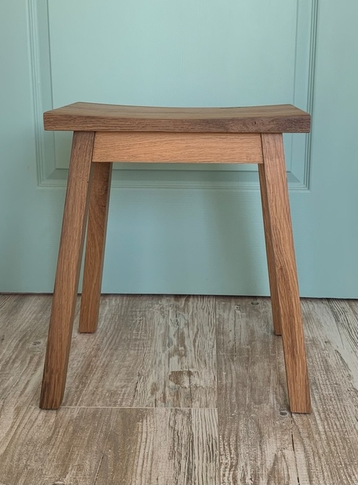 Tabouret au coin du feu