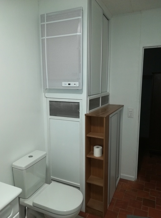 Placard d'habillage du ballon d'eau chaude