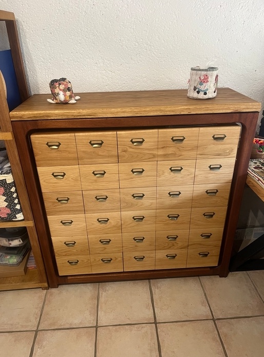 Meuble dit de métier