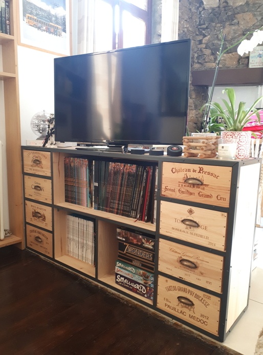 Meuble télé / Caisses de vin
