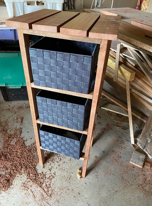 Petit meuble pour casier