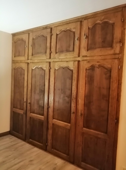 Placard penderie assemblé traditionnel