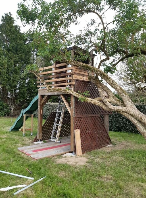 Cabane dans l'arbre