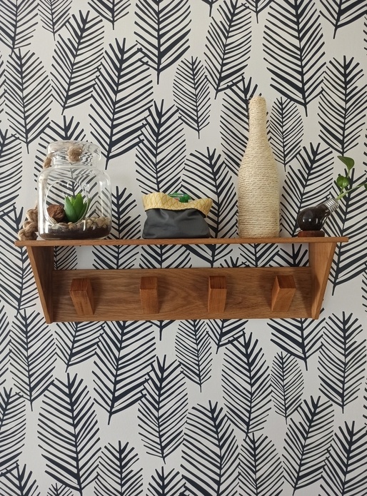 Patères et étagère d'entrée