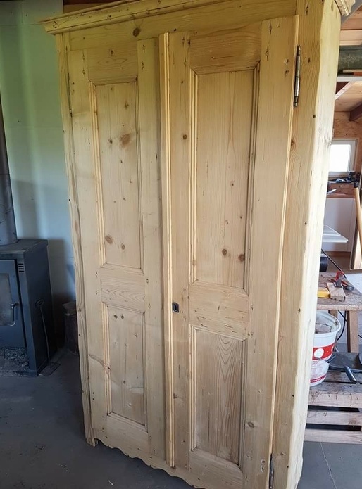 Restauration d'une ancienne armoire