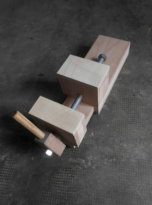 Etau à débrayage automatique en bois - Quick release.