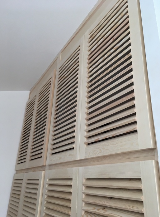 3 Façades de placards à persiennes