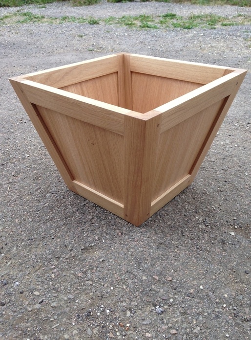 Bac ou cache-pot en arêtier